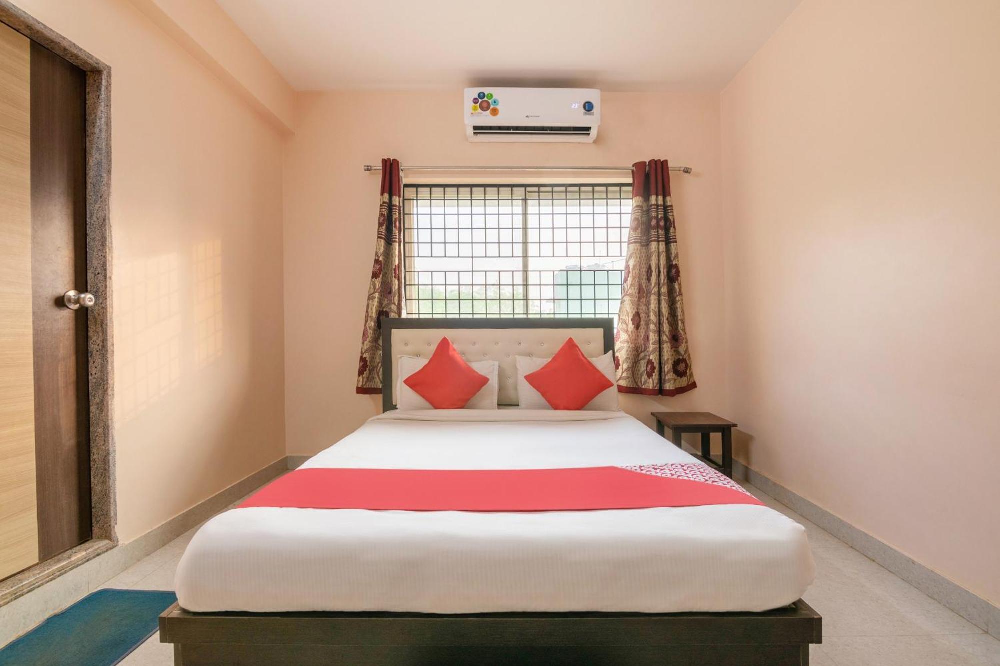 โอโย แฟล็กชิป 11419 สุริยา เรซิเดนซี Hotel Dod Jala ภายนอก รูปภาพ